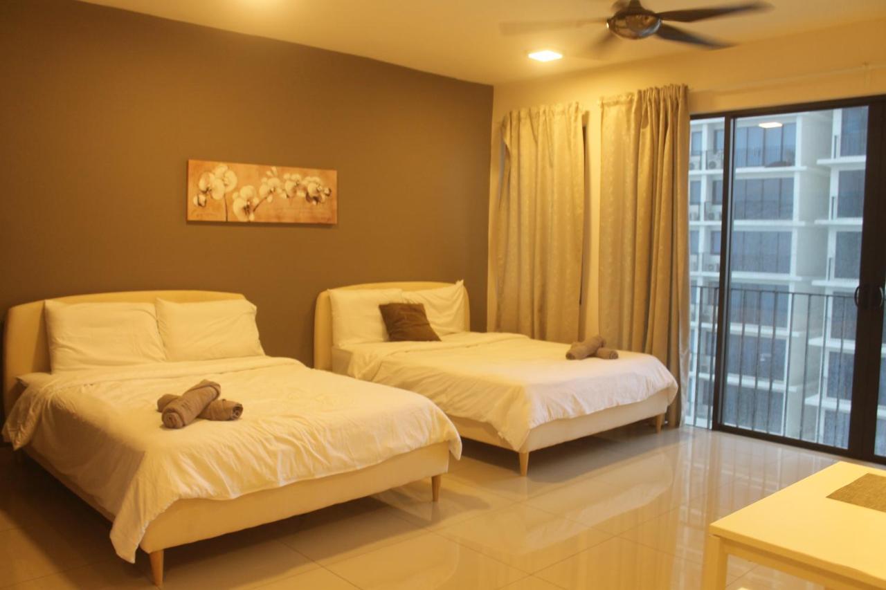 Vivian's Studio Trefoil Setia Alam Shah Alam Bagian luar foto