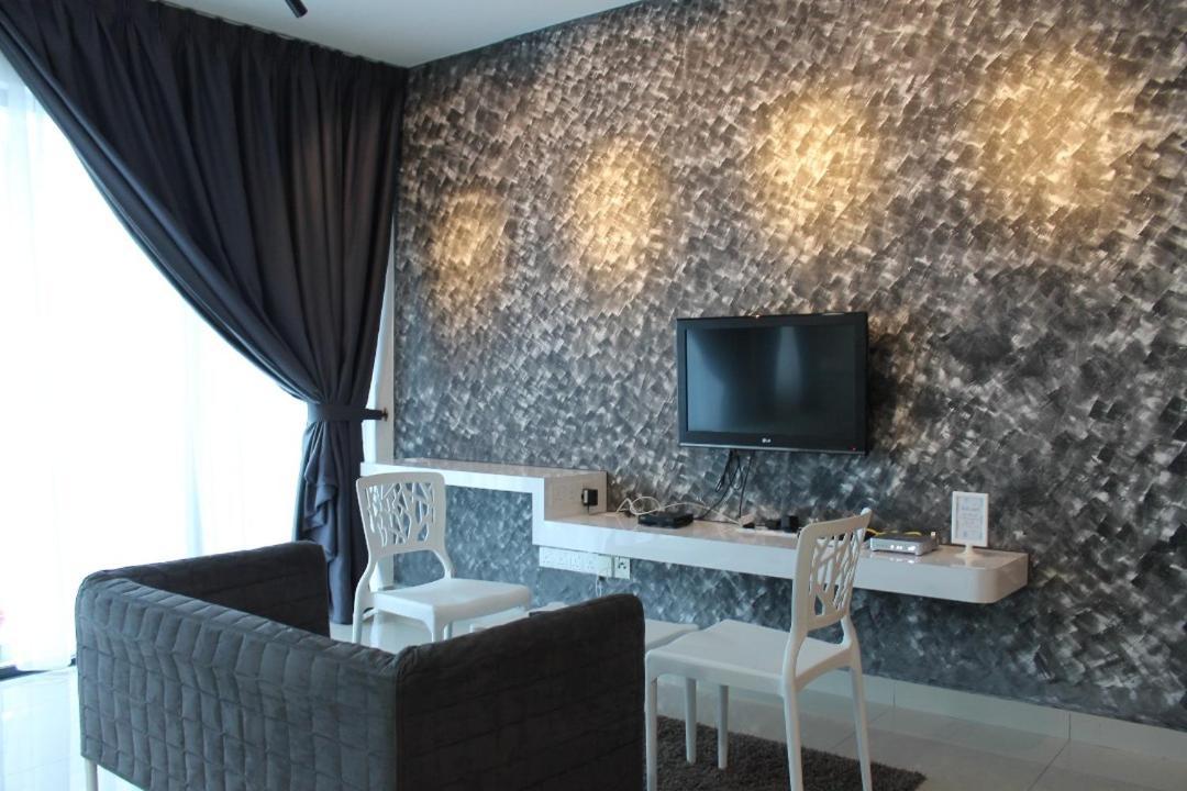 Vivian's Studio Trefoil Setia Alam Shah Alam Bagian luar foto