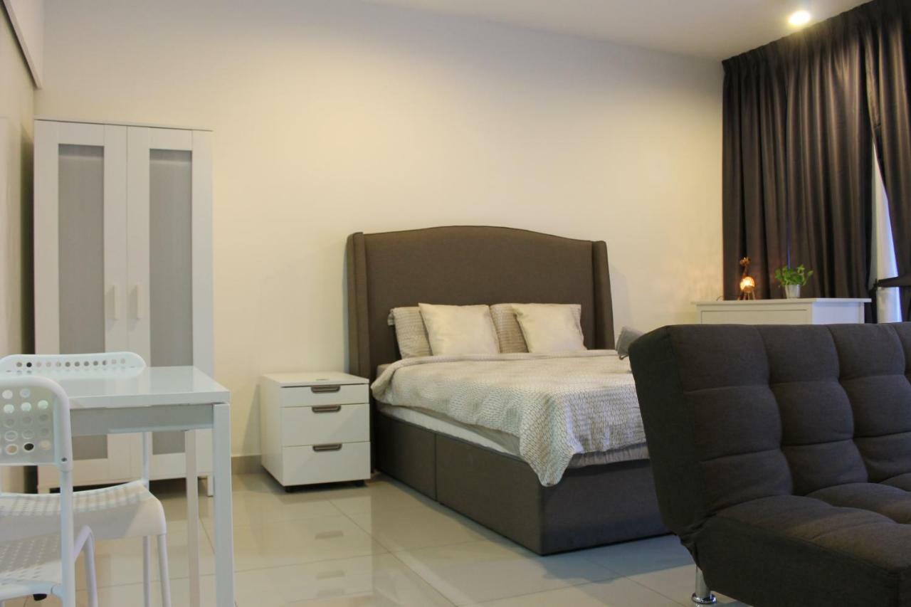 Vivian's Studio Trefoil Setia Alam Shah Alam Bagian luar foto